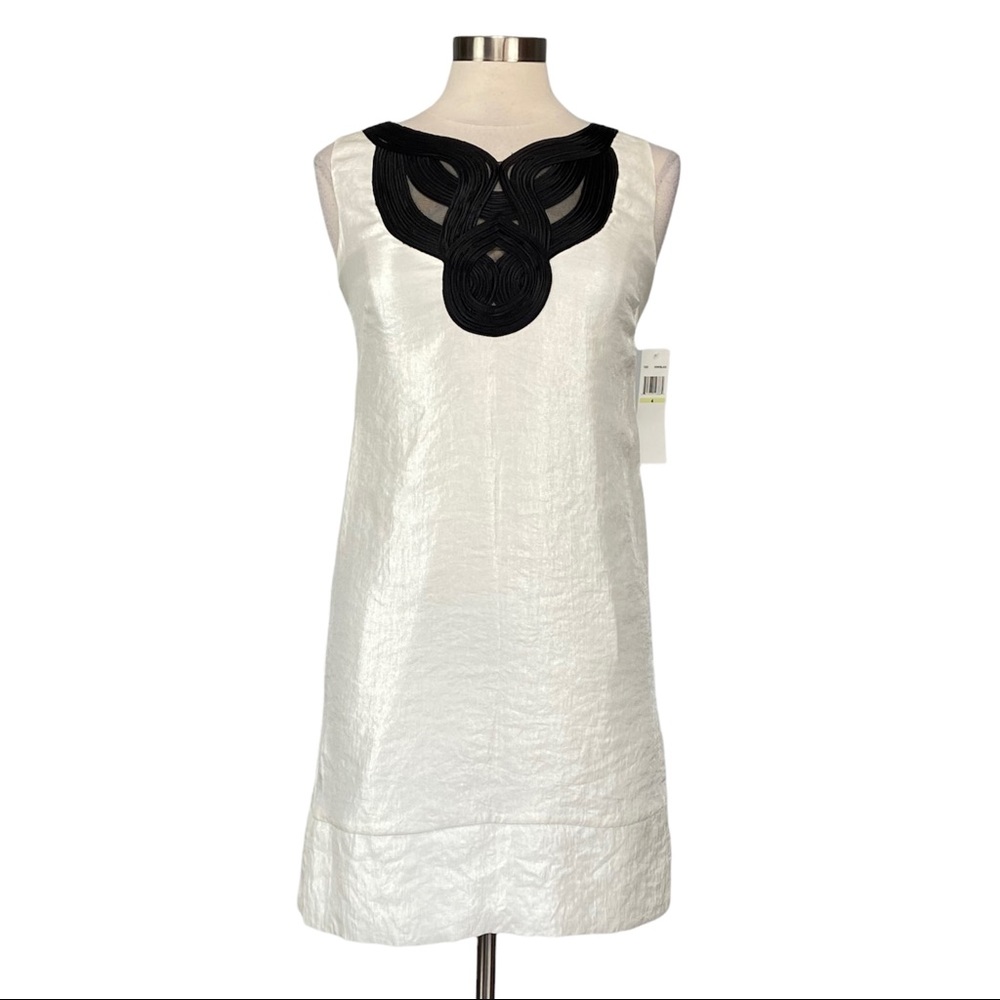 Maggy London Womens Sleeveless A Line Dress Ivory Black Scroll Neckline size 4